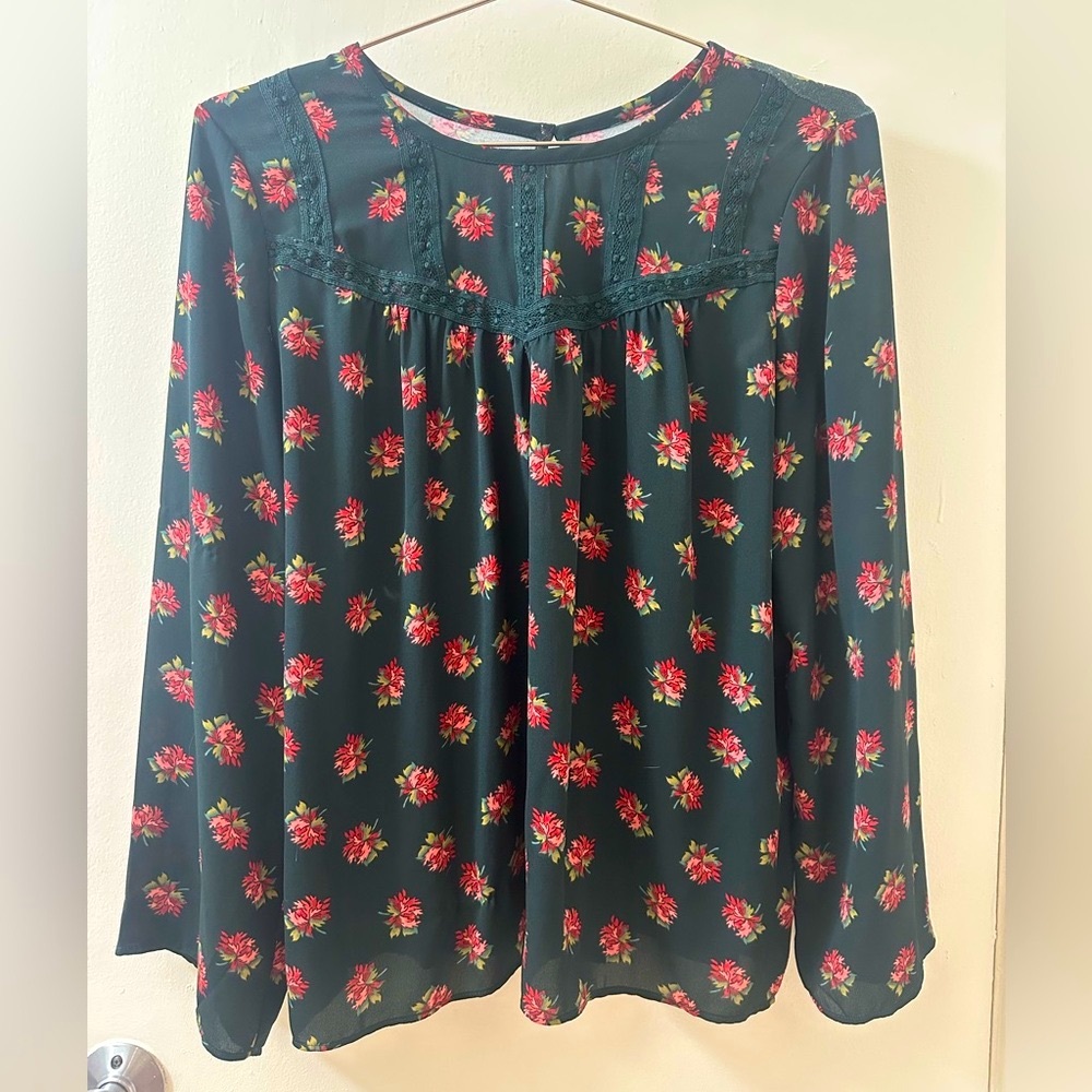LOFT Emerald Green Bell Bottom Sleeve Blouse Rose Floral Print, Like New
